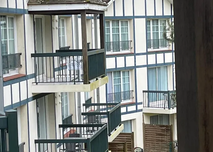 Apartment - Res Du Parc- *